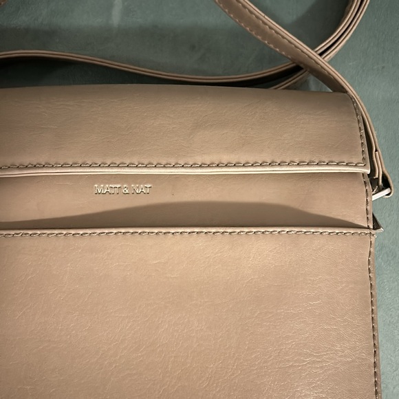 Matt&Nat purse with long shoulder strap - Picture 2 of 10